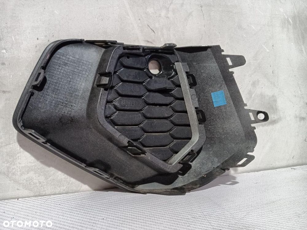 KRATKA ZDERZAKA PRAWA AUDI A3 8Y 8Y0807954 - 6