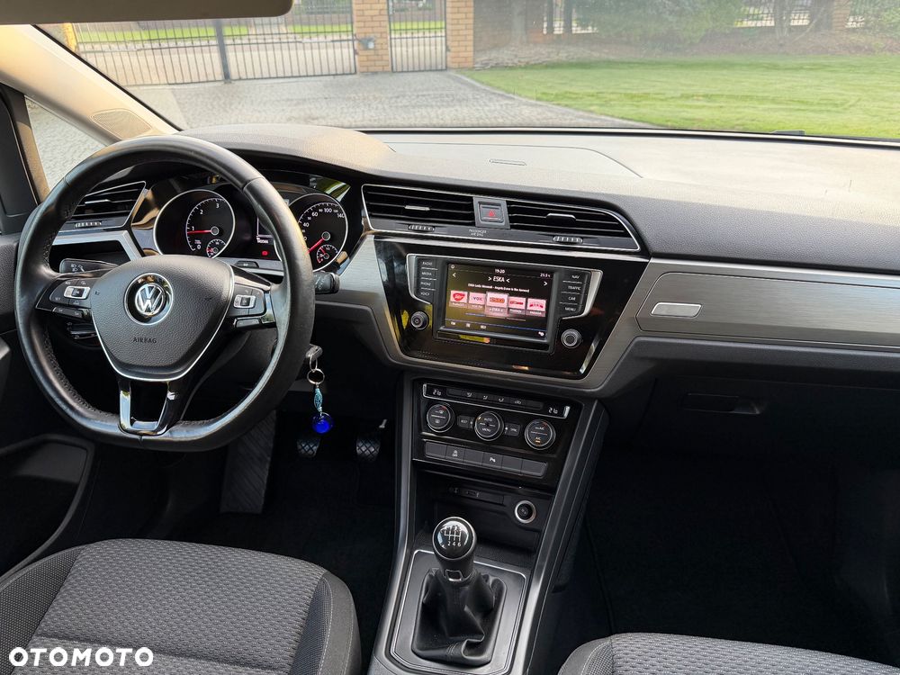 Volkswagen Touran 1.6 TDI SCR (BlueMotion Technology) Comfortline - 29