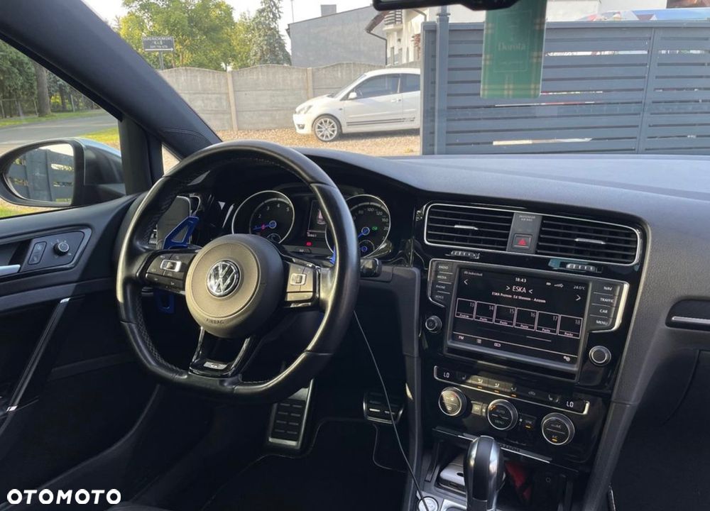 Volkswagen Golf R 4Motion BlueMotion Technology DSG - 26