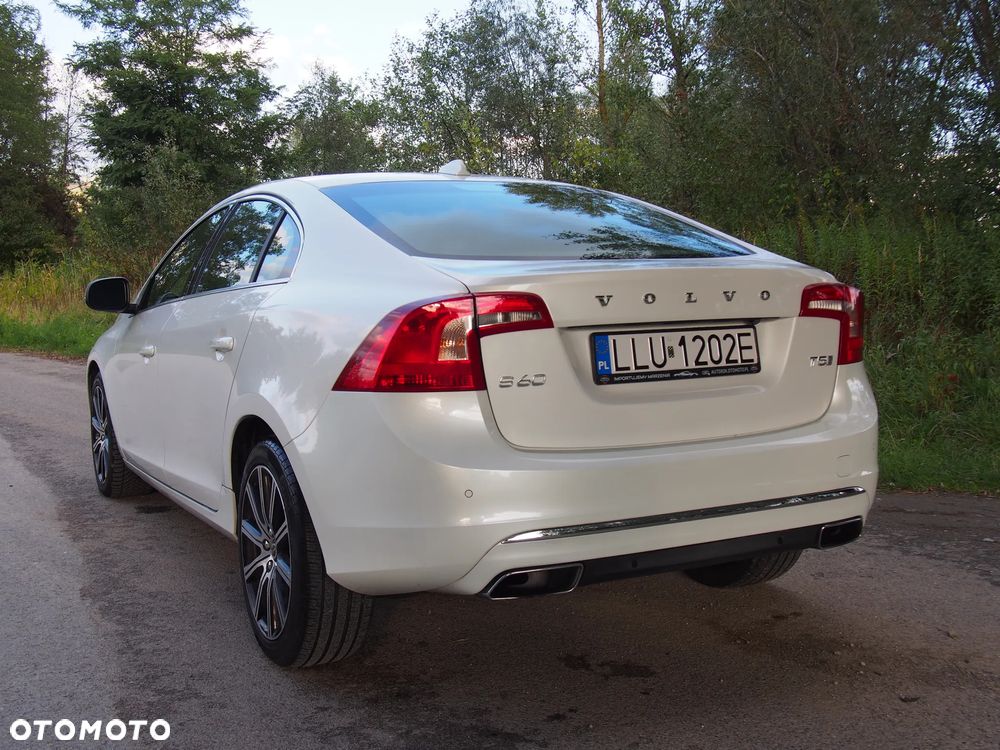 Volvo S60 - 17