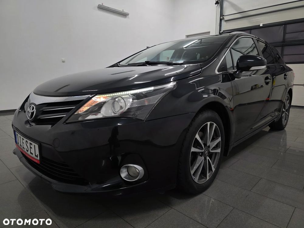 Toyota Avensis 2.0 D-4D Sol Premium - 2