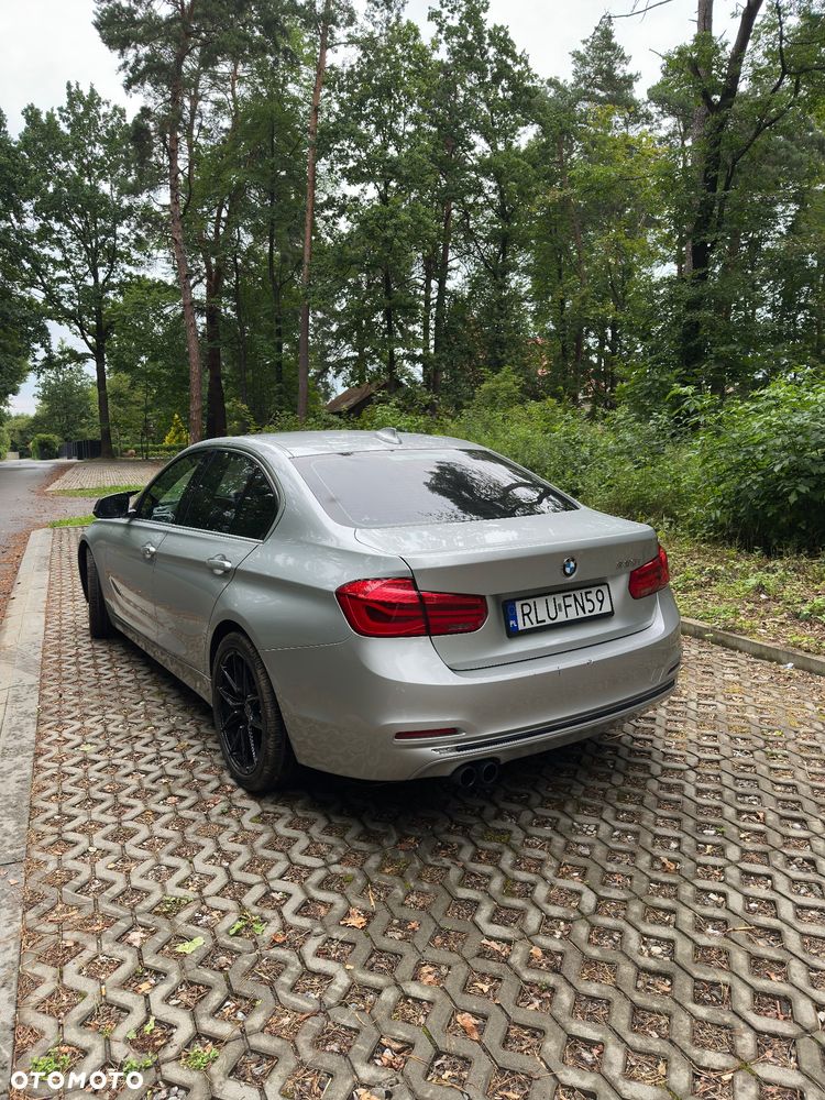 BMW Seria 3 330i Sport Line - 6