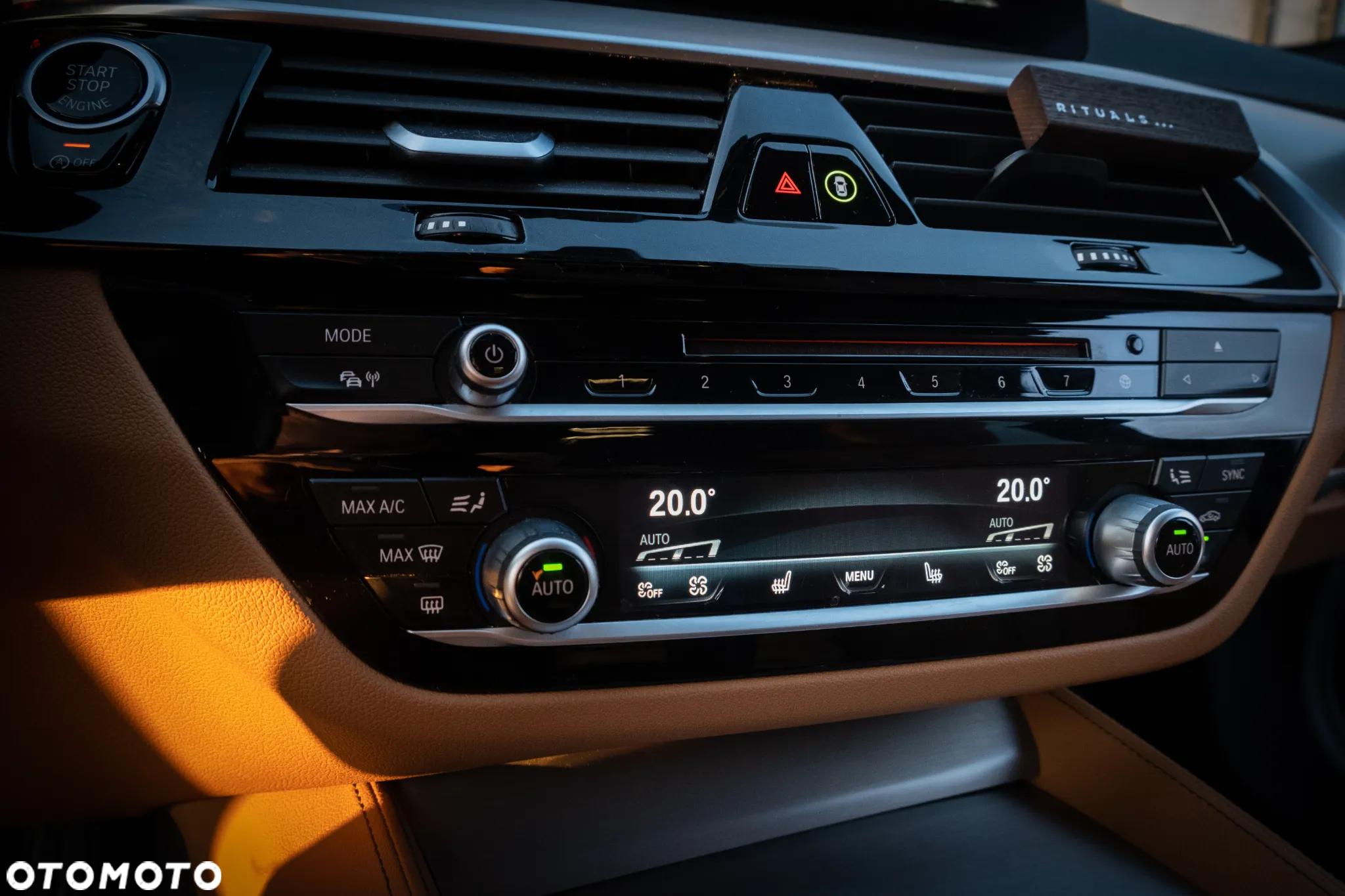 BMW Seria 5 520d M Sport - 8