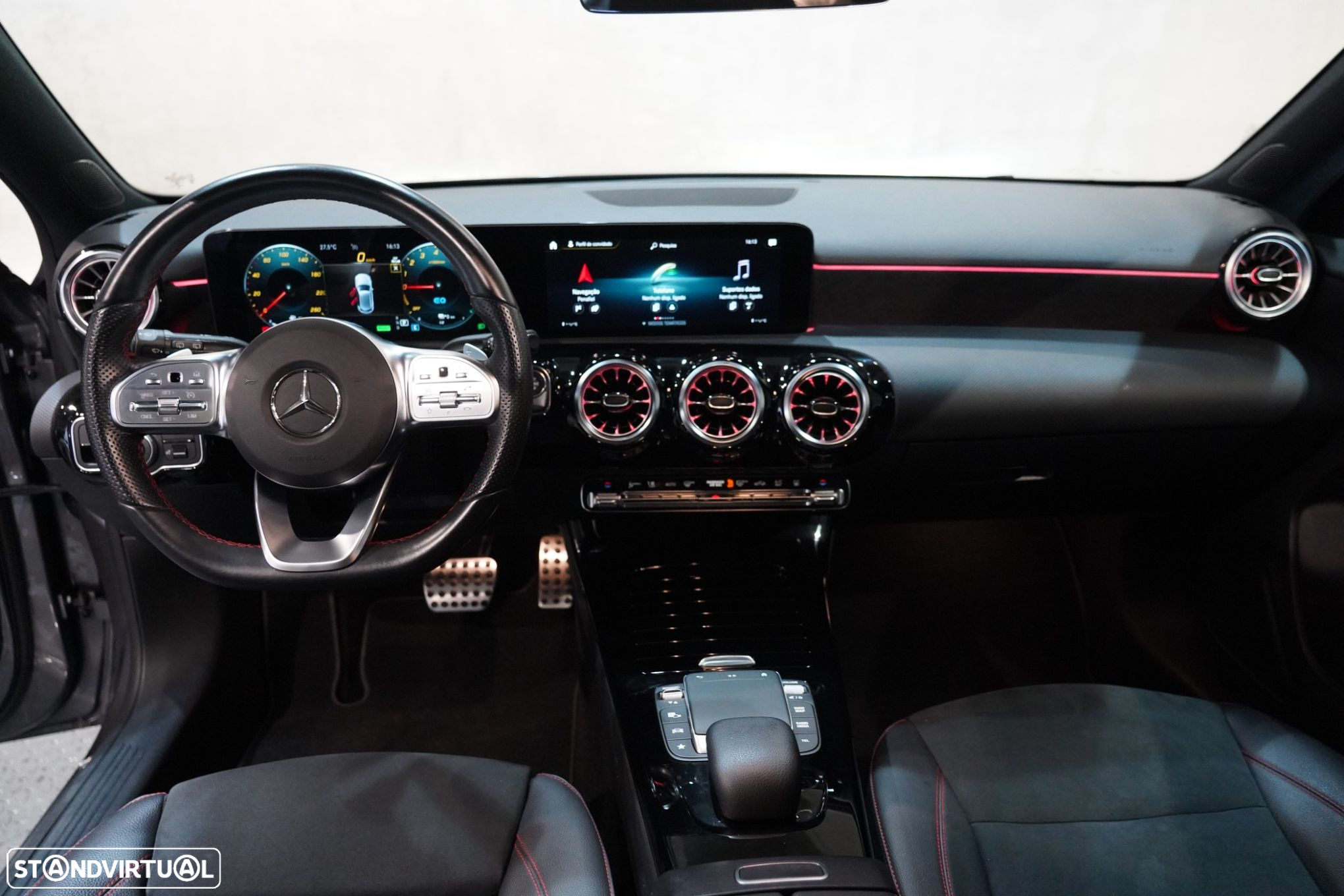 Mercedes-Benz A 250 e AMG Line - 26