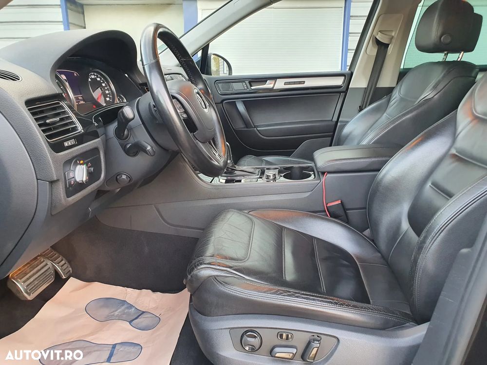 Volkswagen Touareg - 11