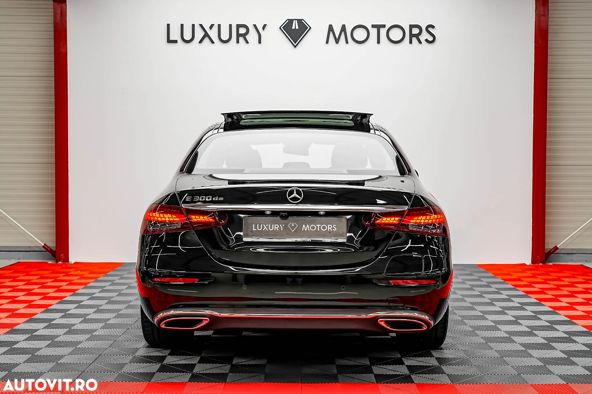 Mercedes-Benz E 300 de 9G-TRONIC Exclusive - 13