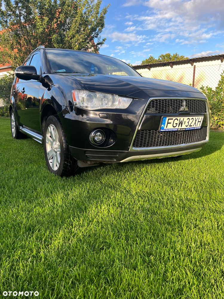 Mitsubishi Outlander 2.0 DID Instyle NAVI - 2
