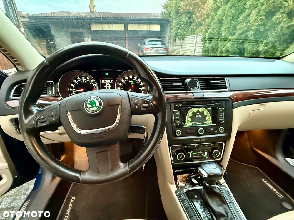 Skoda Superb 2.0 TDI DSG Exclusive - 9
