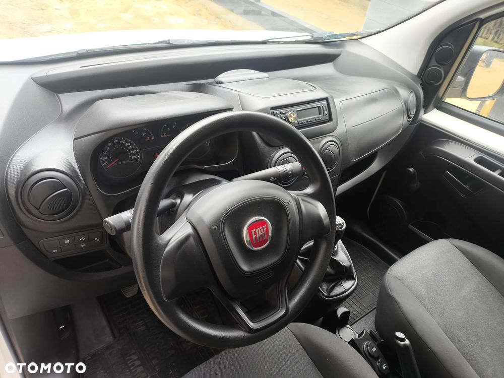 Fiat Fiorino Kombi Base - 8