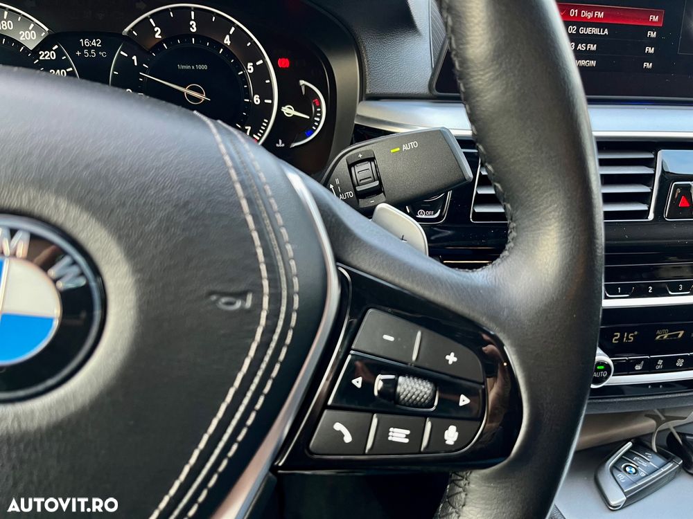 BMW Seria 5 530i xDrive Aut. Luxury Line - 14