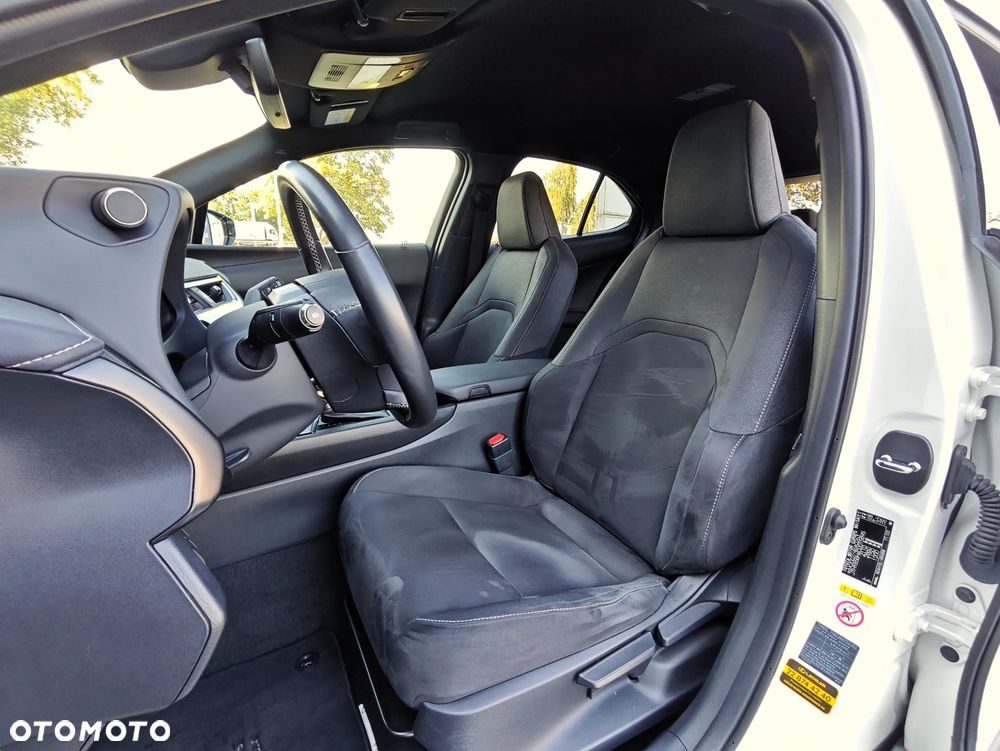 Lexus UX 250h GPF Elegance 2WD - 11