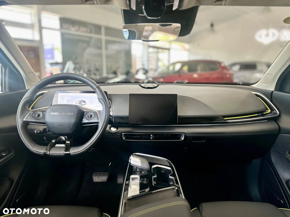 BAIC 5 1.5T Comfort DCT - 5