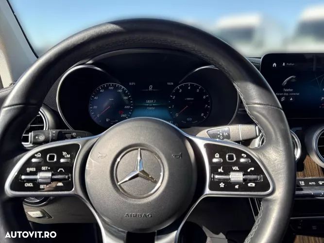 Mercedes-Benz GLC 300 4MATIC - 10