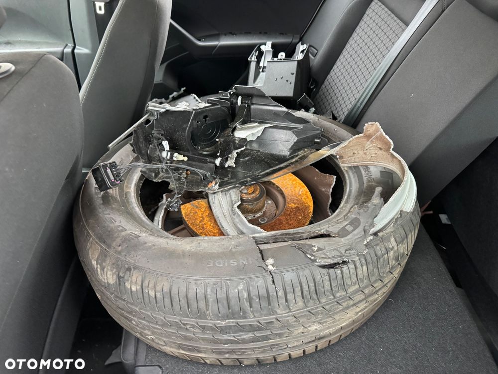 Volkswagen T-Cross - 19