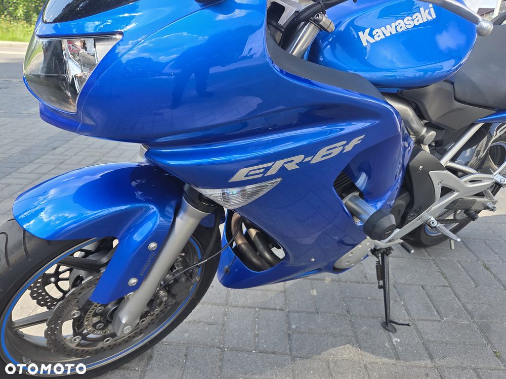 Kawasaki ER - 8