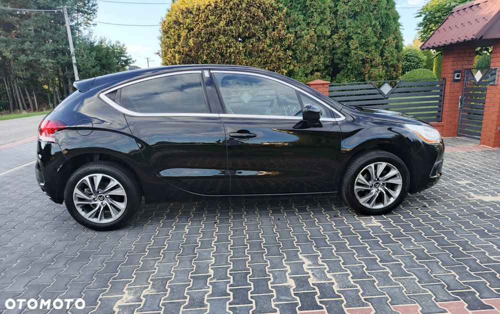 Citroën DS4 e-HDi 115 Chic - 16