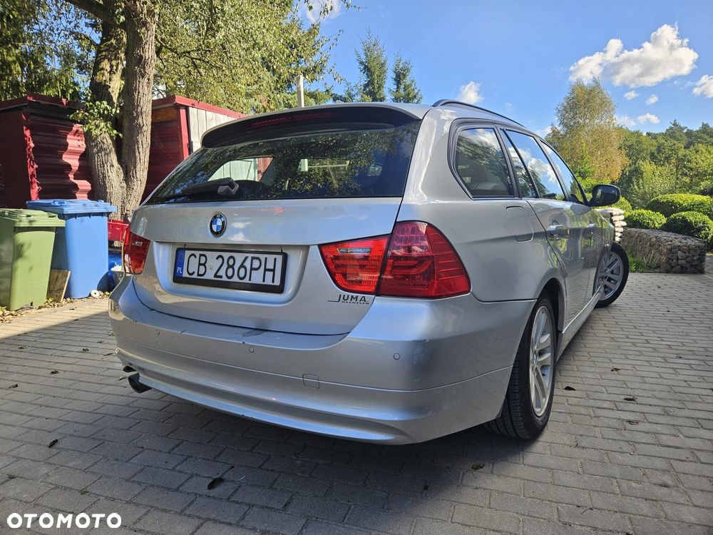 BMW Seria 3 320d DPF Efficient Dynamics Edition - 7