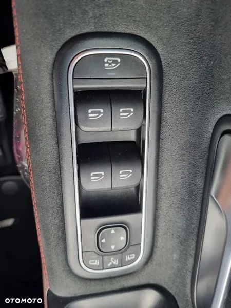 Mercedes-Benz CLA 220 4-Matic AMG Line 7G-DCT - 20