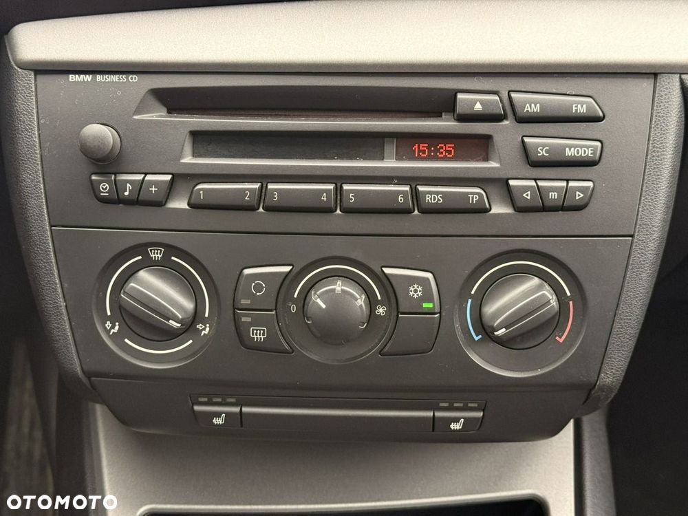 BMW Seria 1 116i - 17