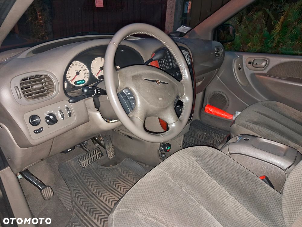 Chrysler Grand Voyager 2.8 CRD LX S&G - 6