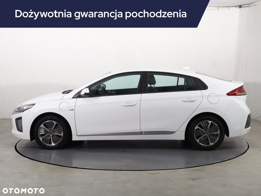 Hyundai IONIQ - 4