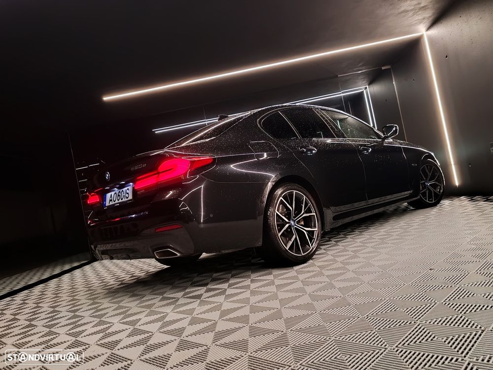 BMW 520 e Pack M - 8