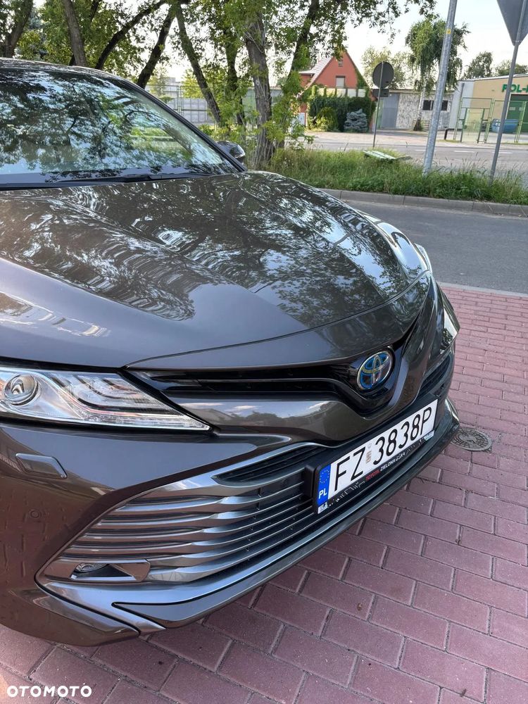 Toyota Camry 2.5 Hybrid Executive CVT - 18