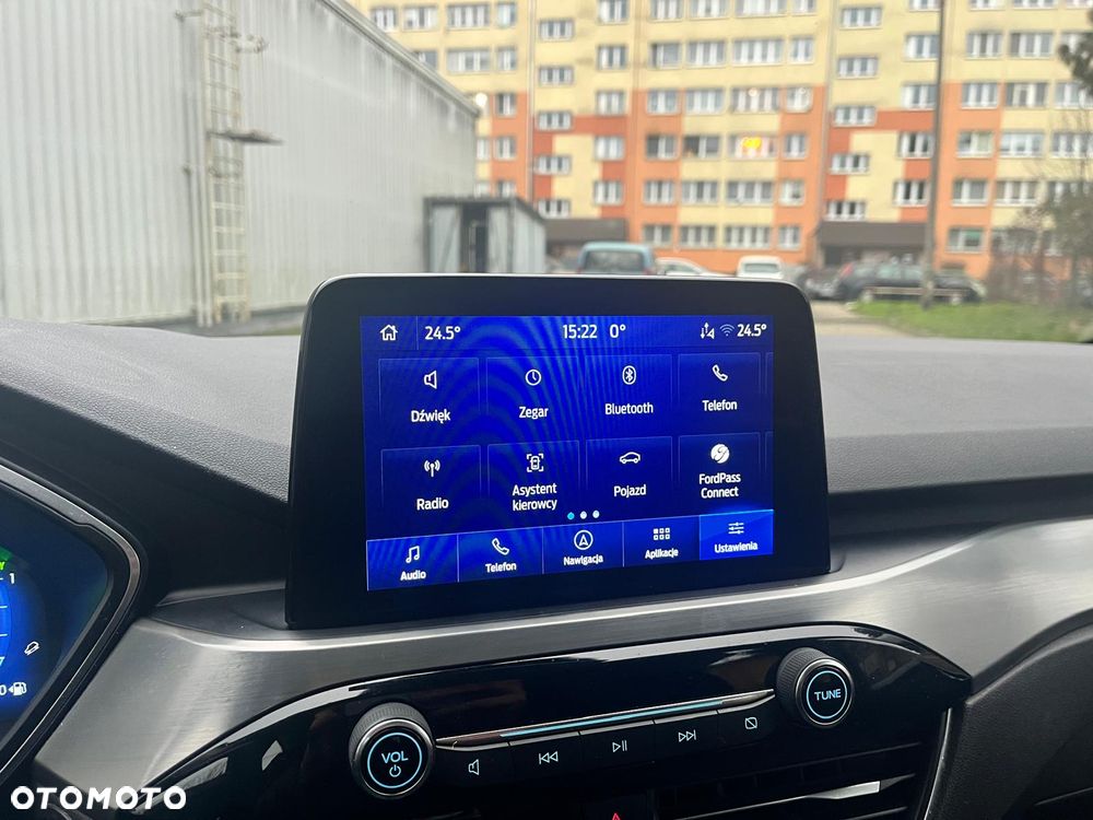 Ford Kuga 2.5 Duratec FHEV 4x4 TITANIUM - 24