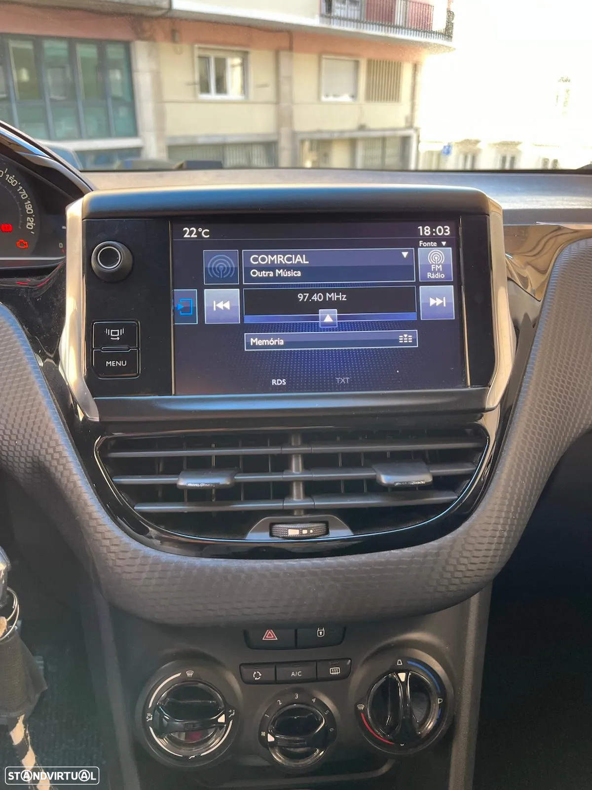 Peugeot 2008 1.2 PureTech Active - 4