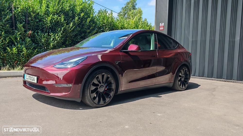 Tesla Model Y Performance Dual Motor AWD - 4