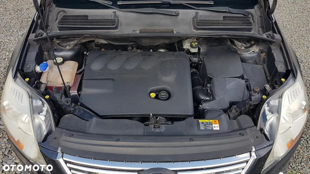 Ford Kuga 2.0 TDCi 4x4 Titanium - 38