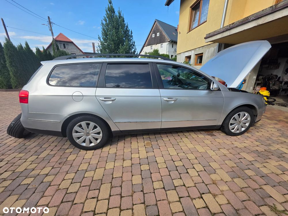 Volkswagen Passat 2.0 TDI DPF Sportline - 8