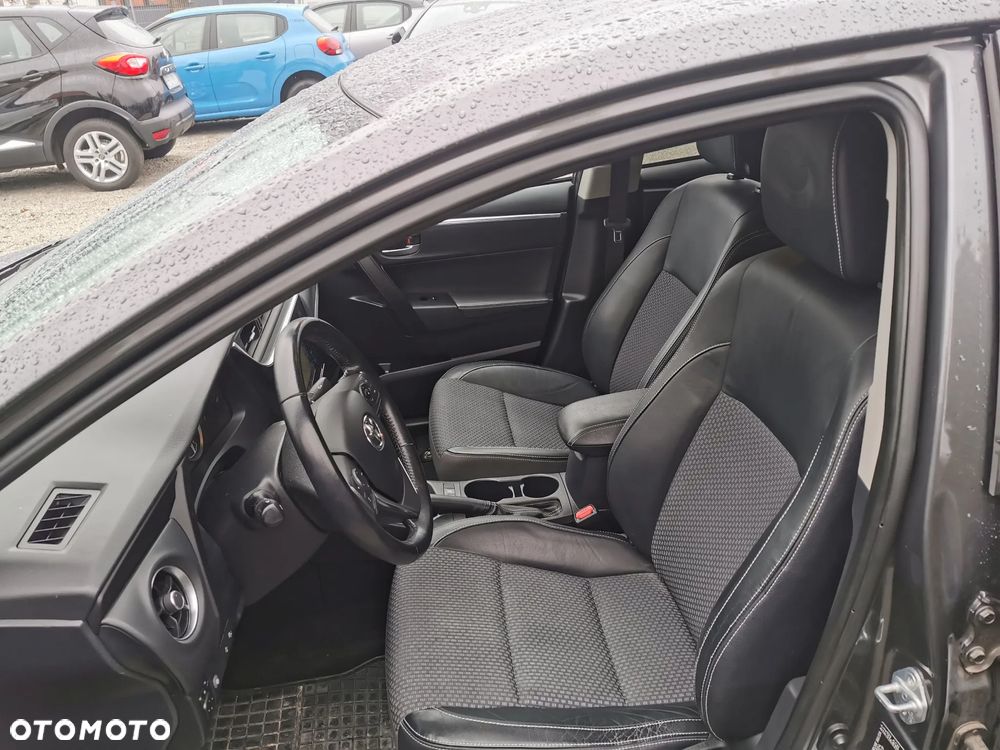 Toyota Corolla 1.6 Executive MS - 13