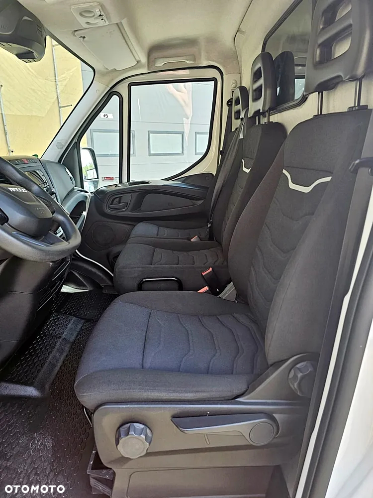 Iveco 35S16 - 12