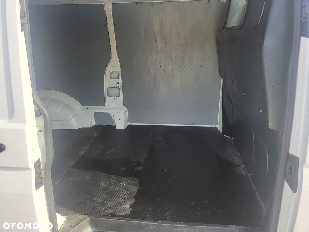 Volkswagen Transporter - 29