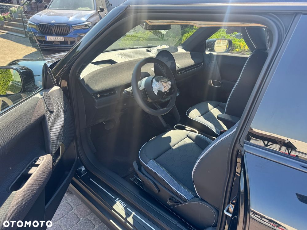 MINI Cooper SE Resolute Edition - 9