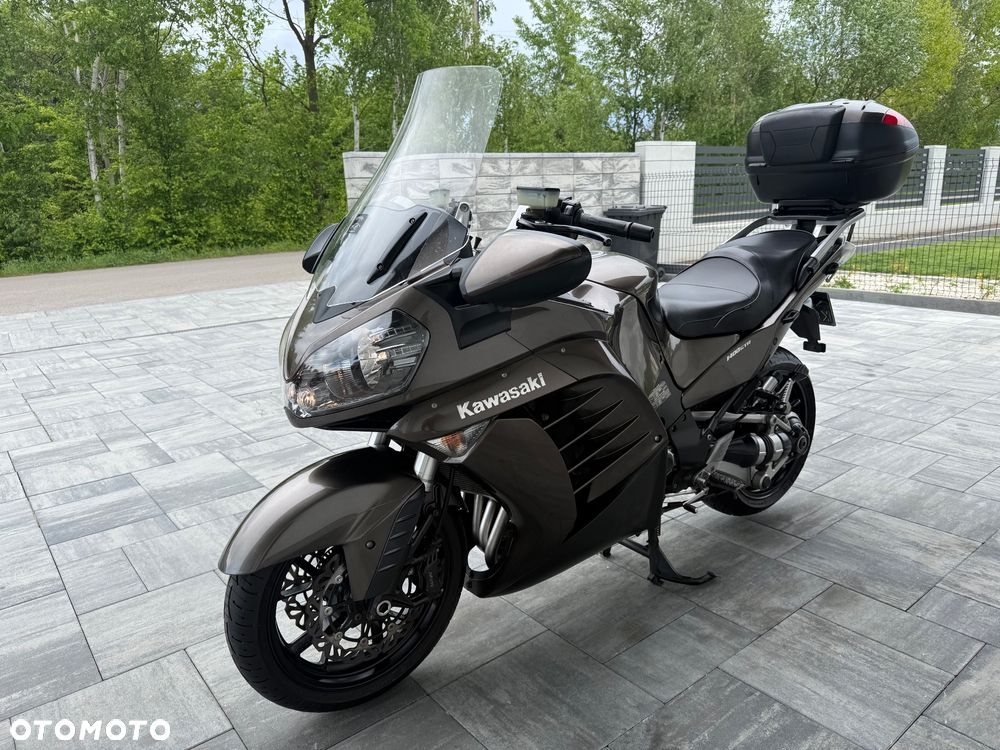 Kawasaki GTR - 13