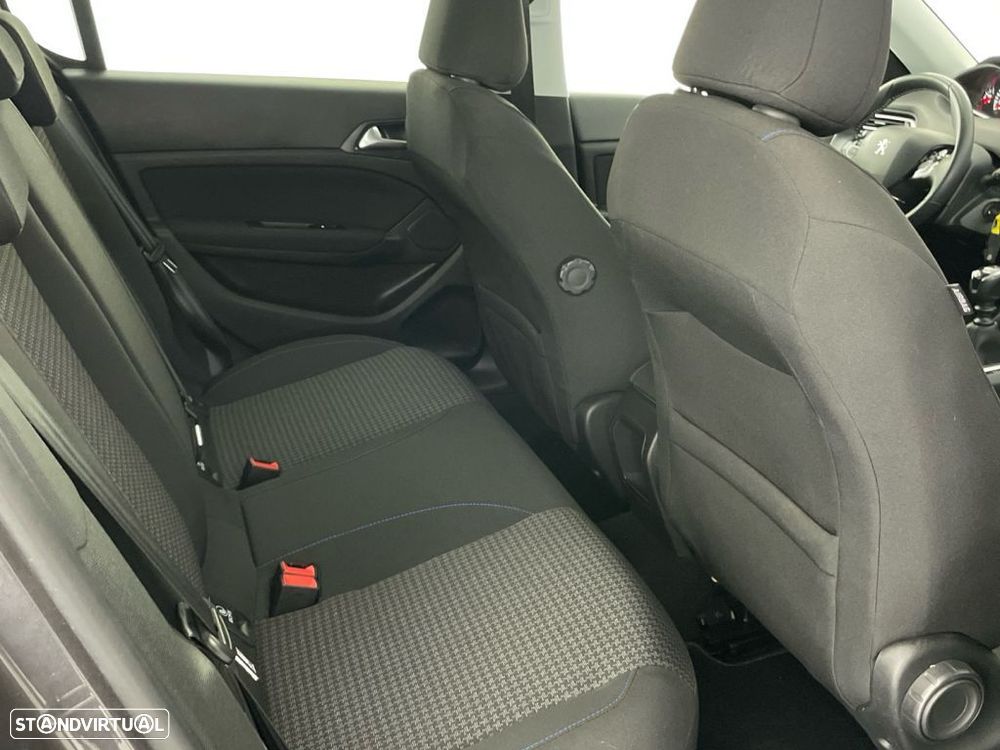 Peugeot 208 1.6 BlueHDi Allure - 23