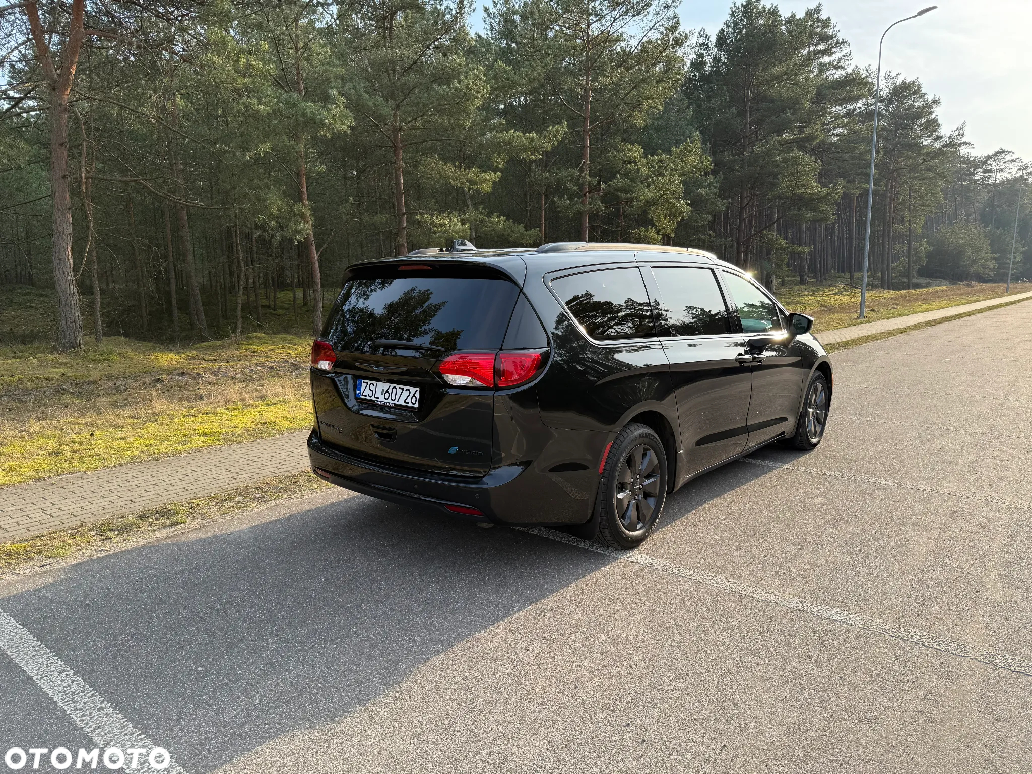 Chrysler Pacifica - 11