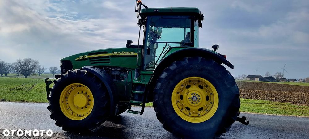 John Deere 7920 - 7