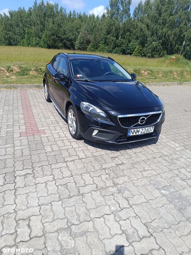 Volvo V40 Cross Country D3 Momentum - 1