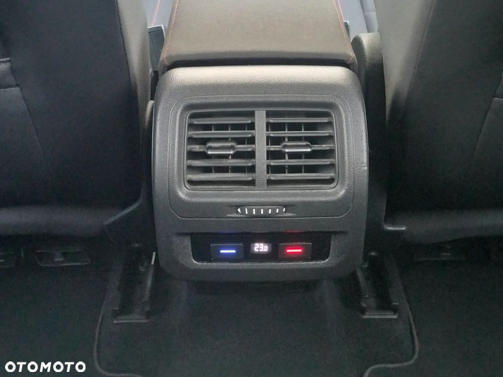 Volkswagen Touran 1.6 TDI SCR (BlueMotion Technology) SOUND - 18