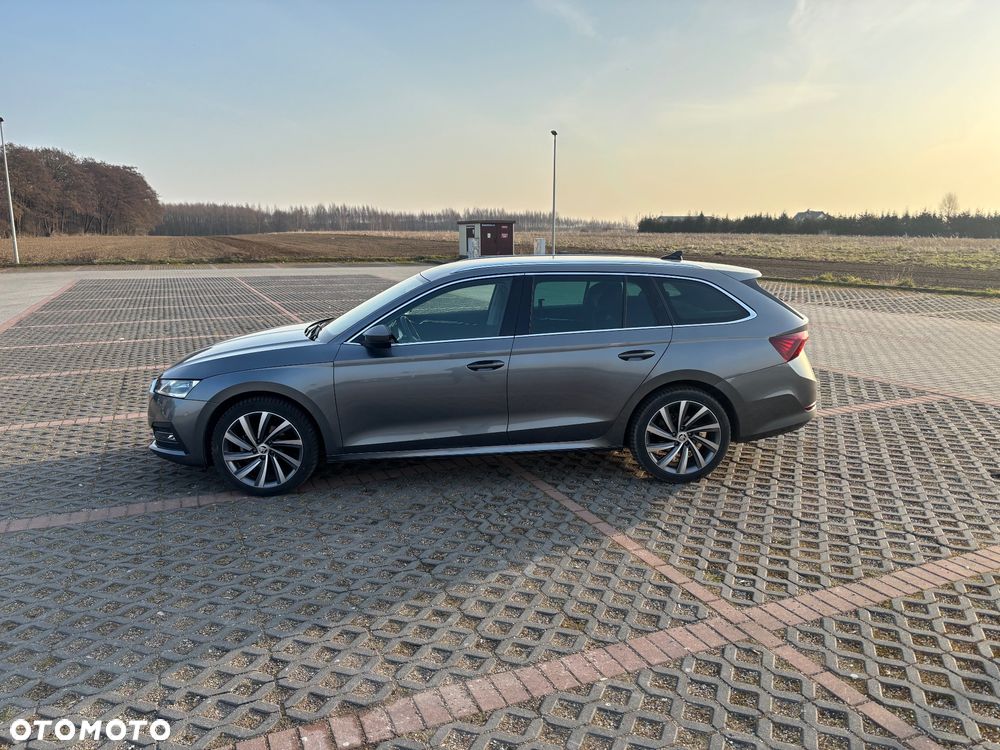 Skoda Octavia 2.0 TDI Style DSG - 2