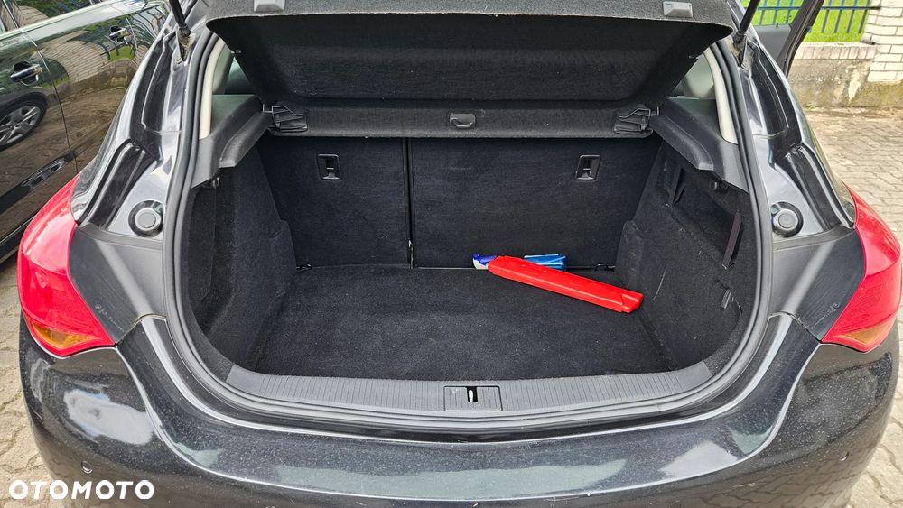 Opel Astra 1.4 T Cosmo EU6 - 10