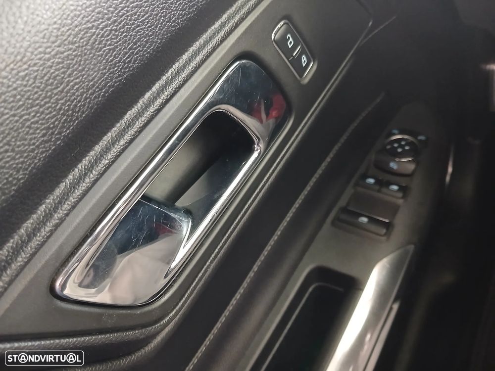Ford Mustang 2.3i EcoBoost - 28