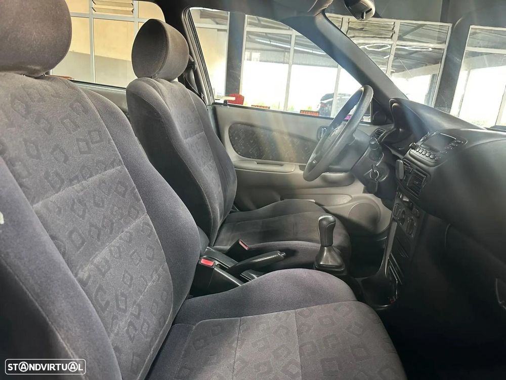 Toyota Corolla 1.4 VVT-i - 11