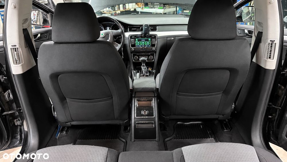 Skoda Superb 2.0 TDI Comfort DSG - 3