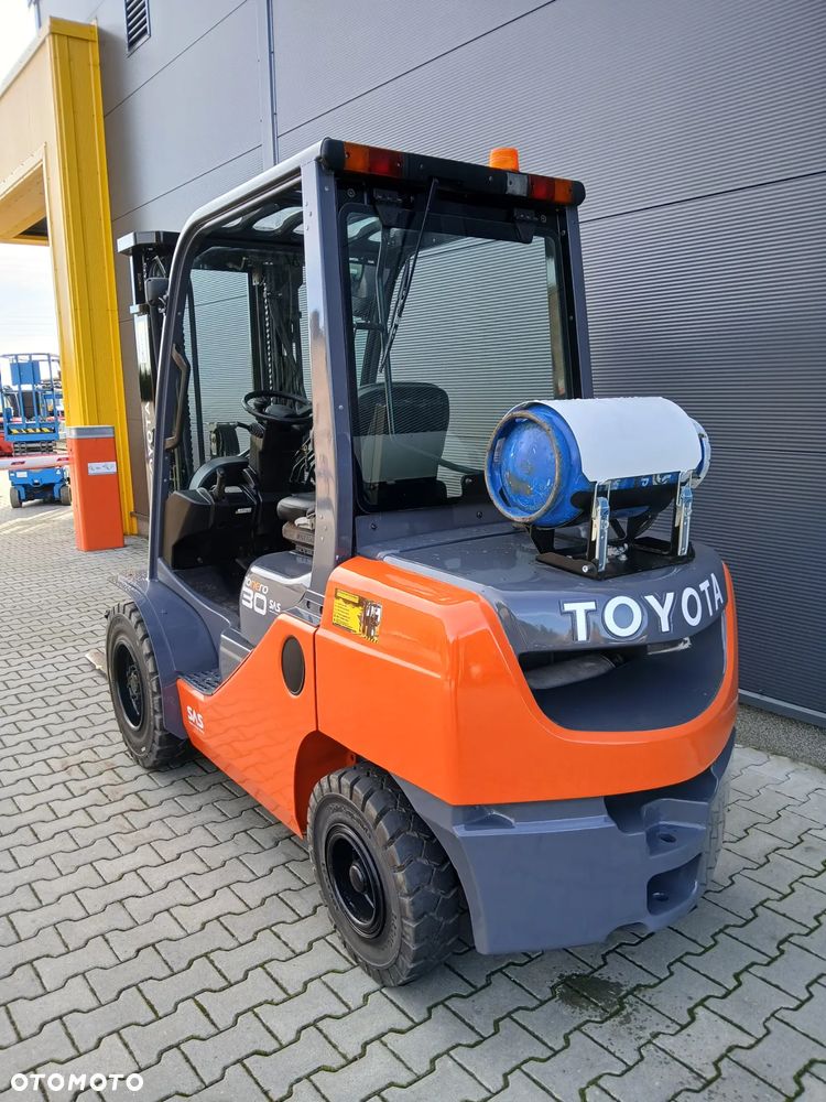 Toyota 02-8FGF30 - 5