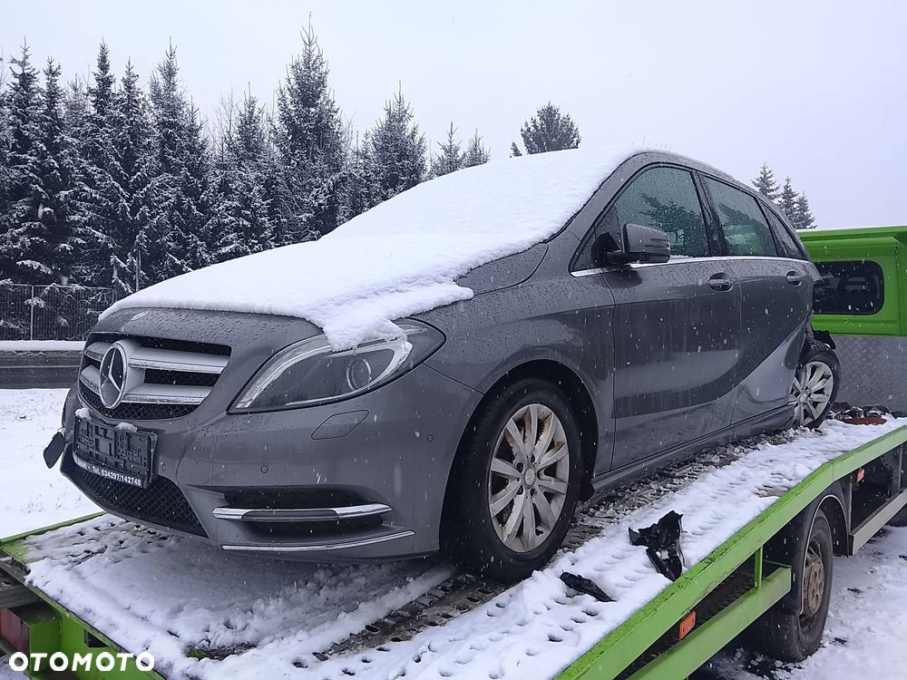 Mercedes-Benz Klasa B 180 7G-DCT Style - 2