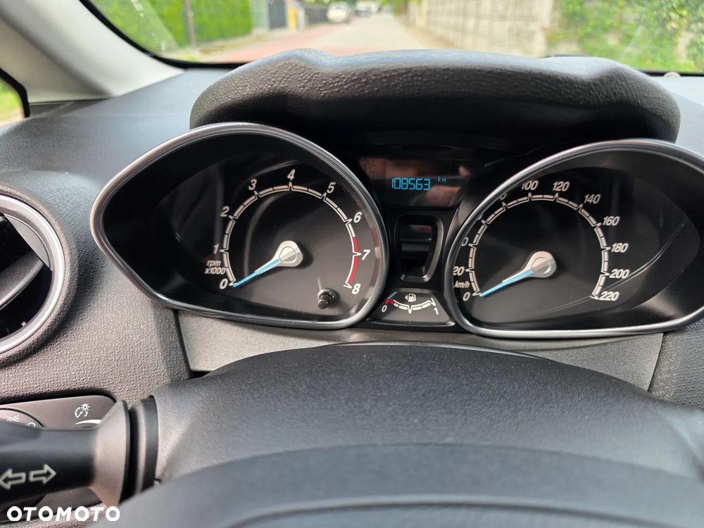 Ford Fiesta 1.0 Champions Edition - 19